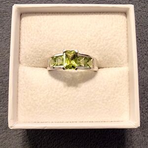 5 PERIDOT Gemstone .925 Ring